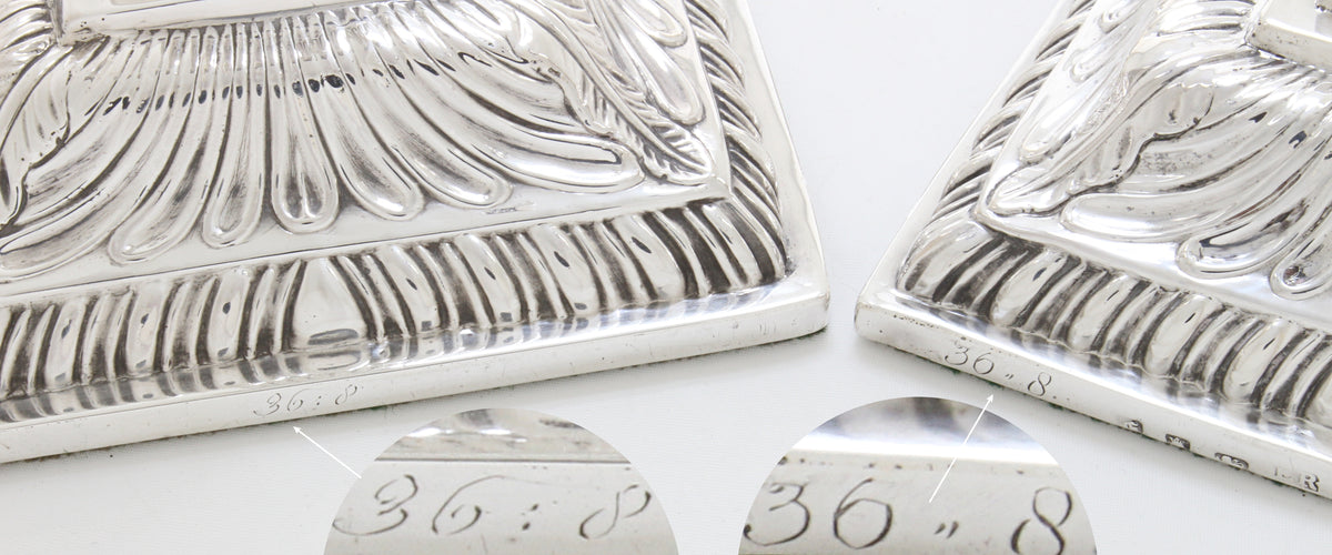 Antiek groot Korinthisch Sterling zilveren paar kandelaars 1761, Londen