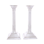 Engelse zilveren korintische kandelaars 1968