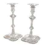 Massief zilveren kaars houders uit de 18e eeuw zijkant