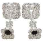 Massief zilveren kandelaars uit 18e eeuw liggend voorkant